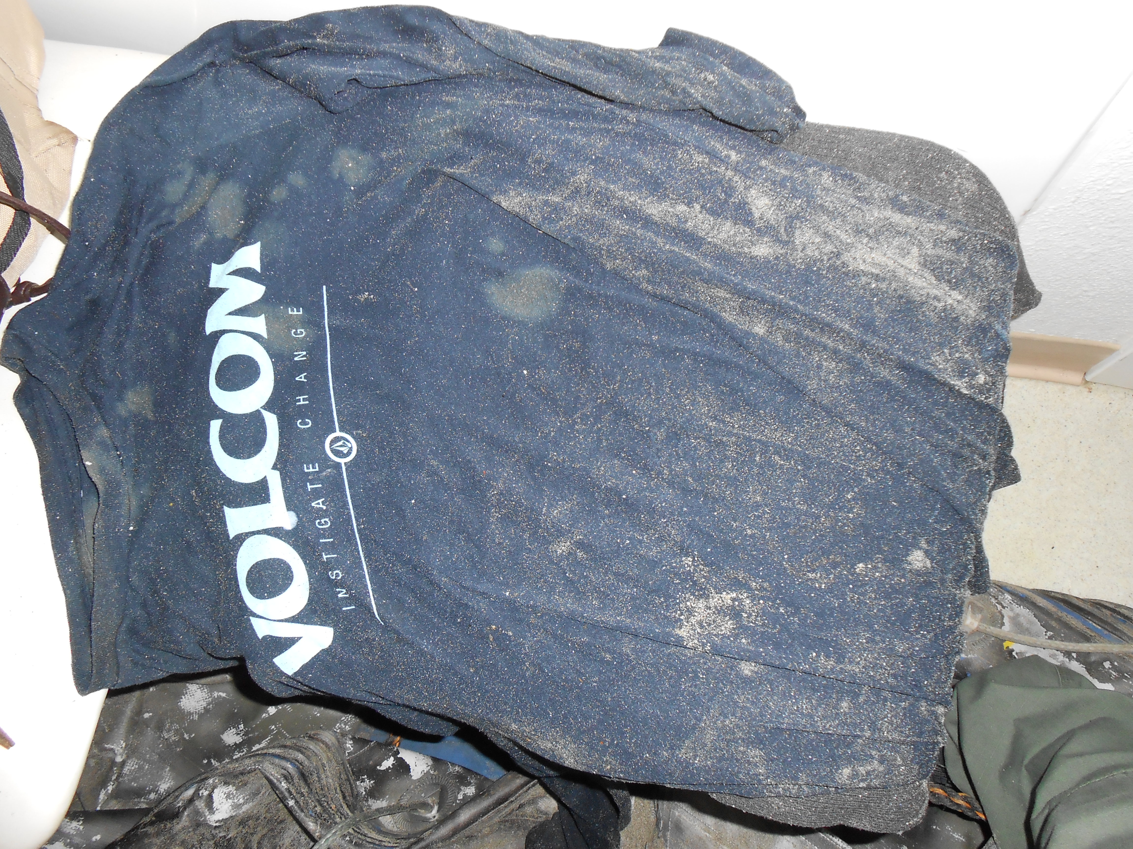 black volcom t-shirt